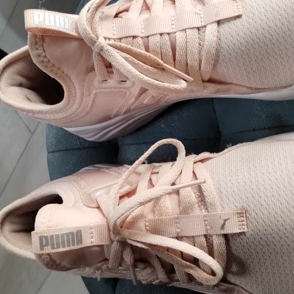 Shoes - Picture 7 of 7